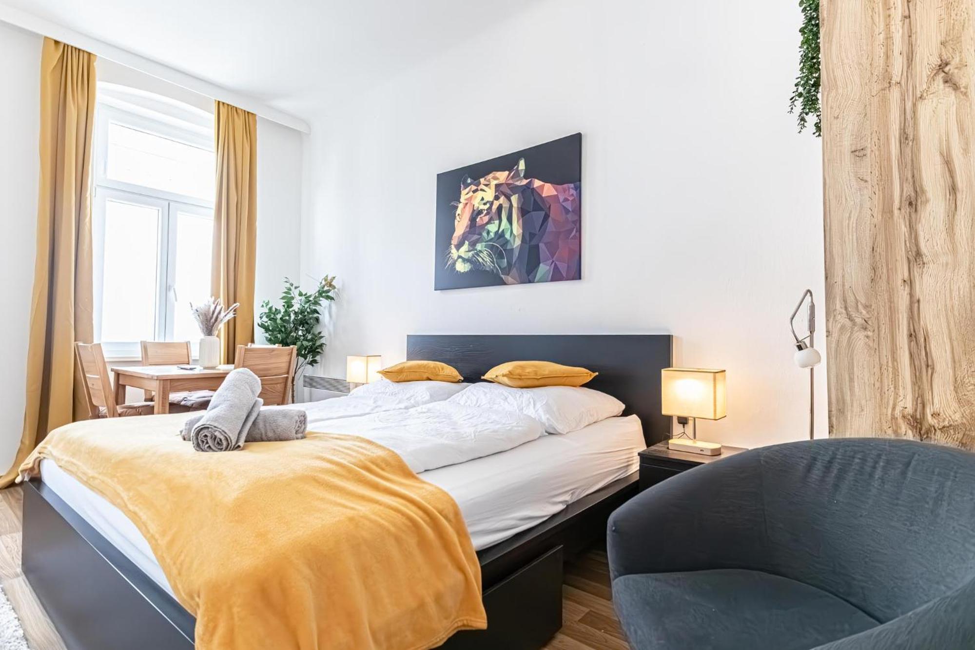Explore Vienna: 1Br Retreat Near Westbahnhof Exterior photo