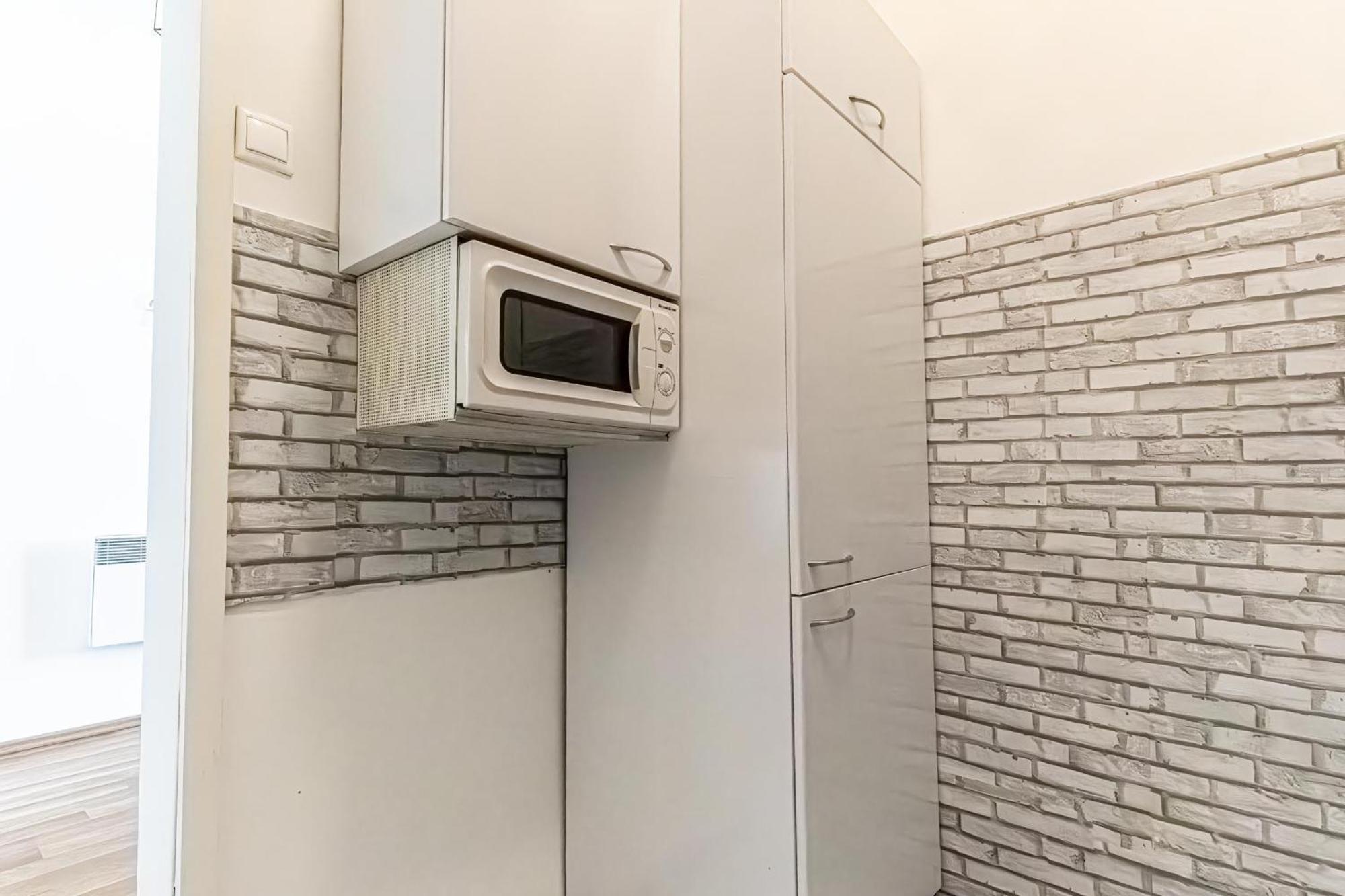 Explore Vienna: 1Br Retreat Near Westbahnhof Exterior photo